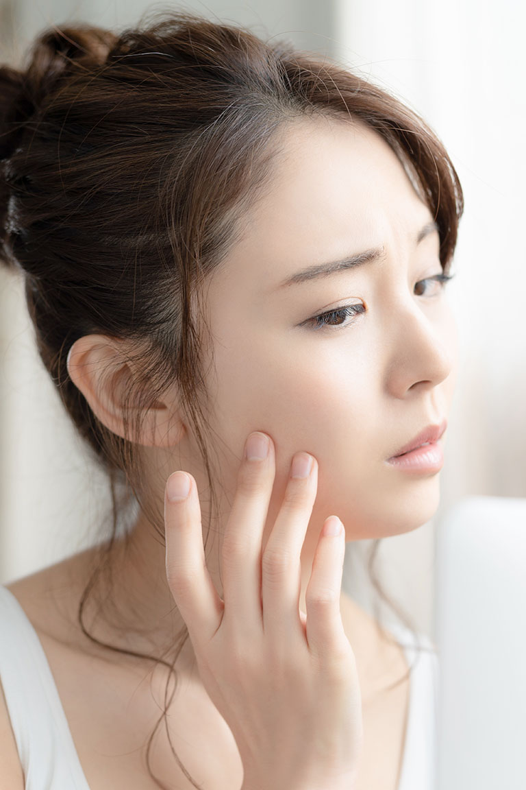 にきびの治療に力を入れています。